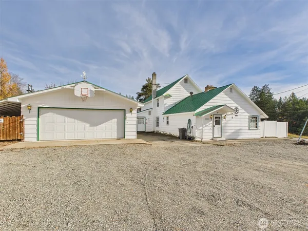 $289,900 | 124 West 9th Street, Republic, WA 99166