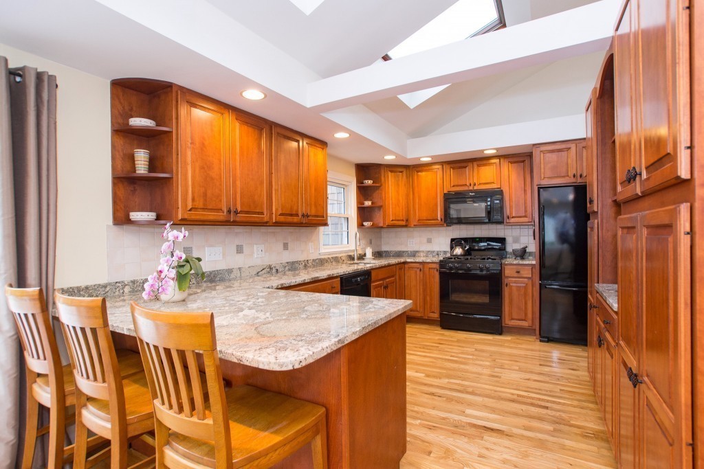 15 Longmeadow Road Medfield, MA 02052 - Photo 11 of 30