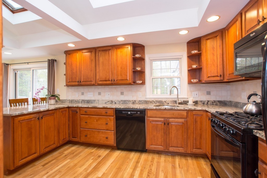 15 Longmeadow Road Medfield, MA 02052 - Photo 12 of 30