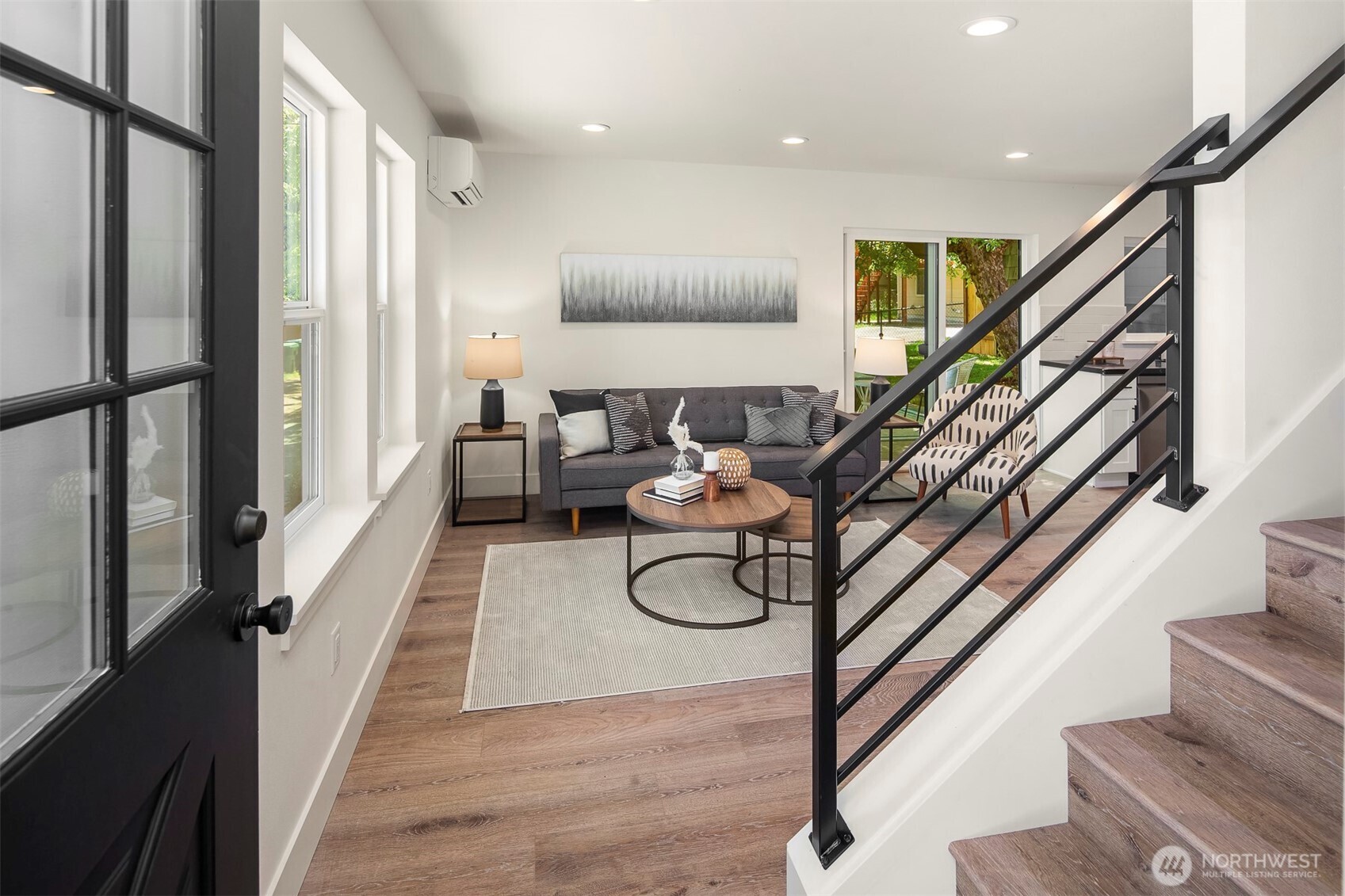 8824 32nd Avenue Southwest Seattle, WA 98126 - Photo 5 of 32