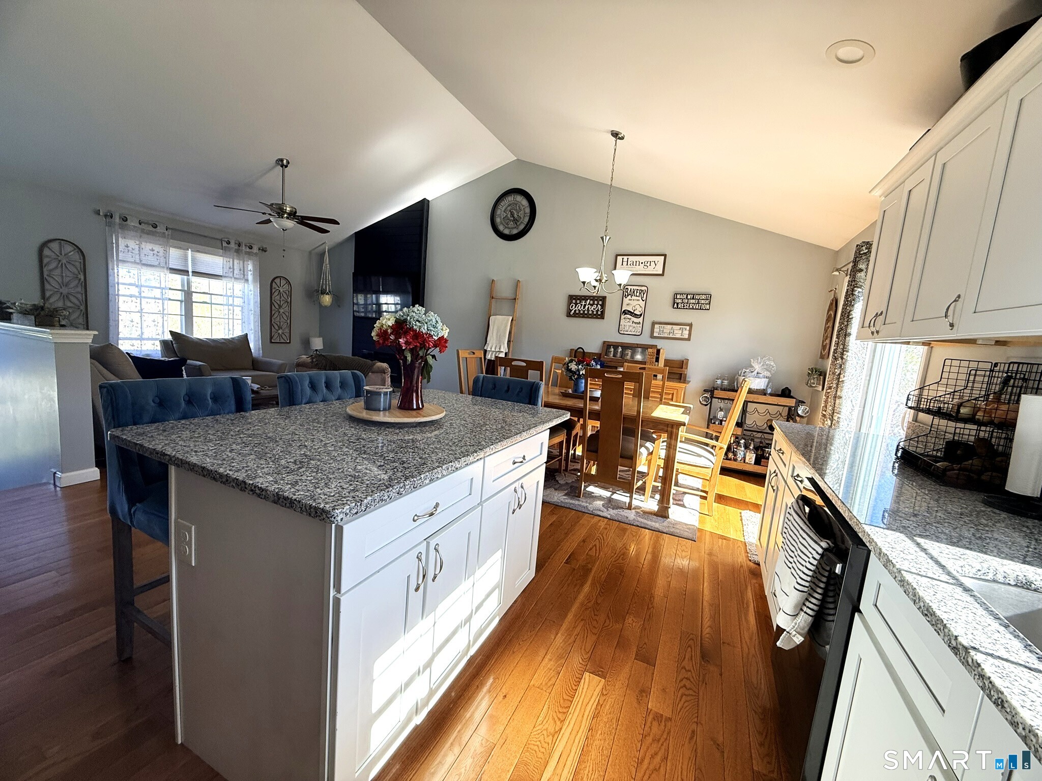 6 Lillian Avenue Thompson, CT 06277 - Photo 7 of 39