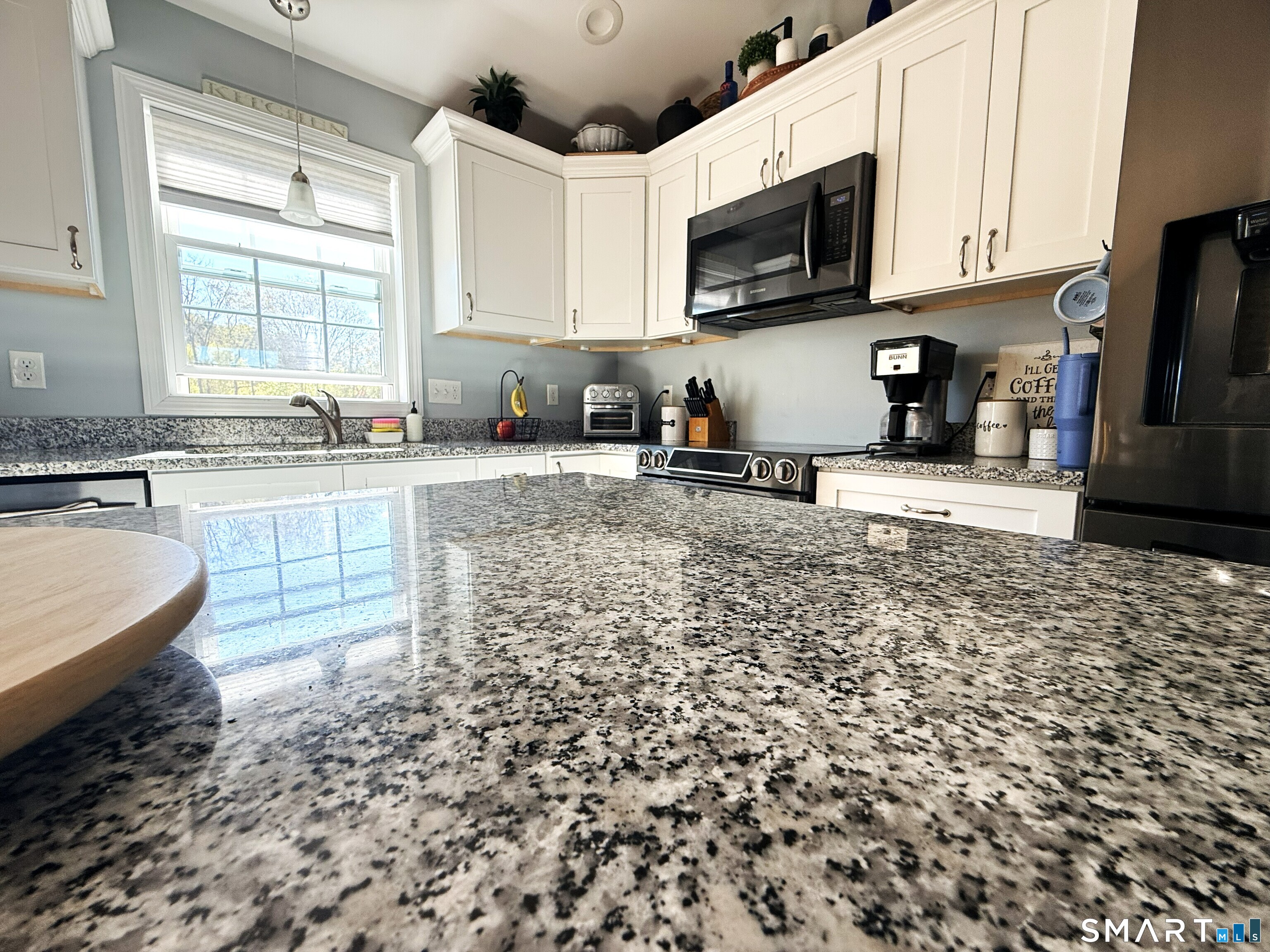6 Lillian Avenue Thompson, CT 06277 - Photo 8 of 39