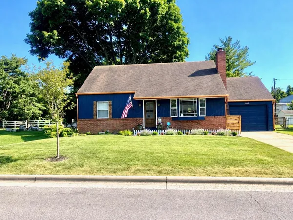 $349,900 | 105 East Hocking Street, Canal Winchester, OH 43110