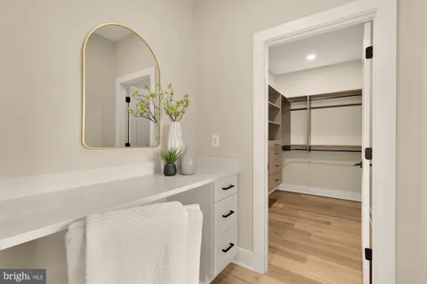 $1,550,000 | 126 Longview Drive, Alexandria, VA 22314