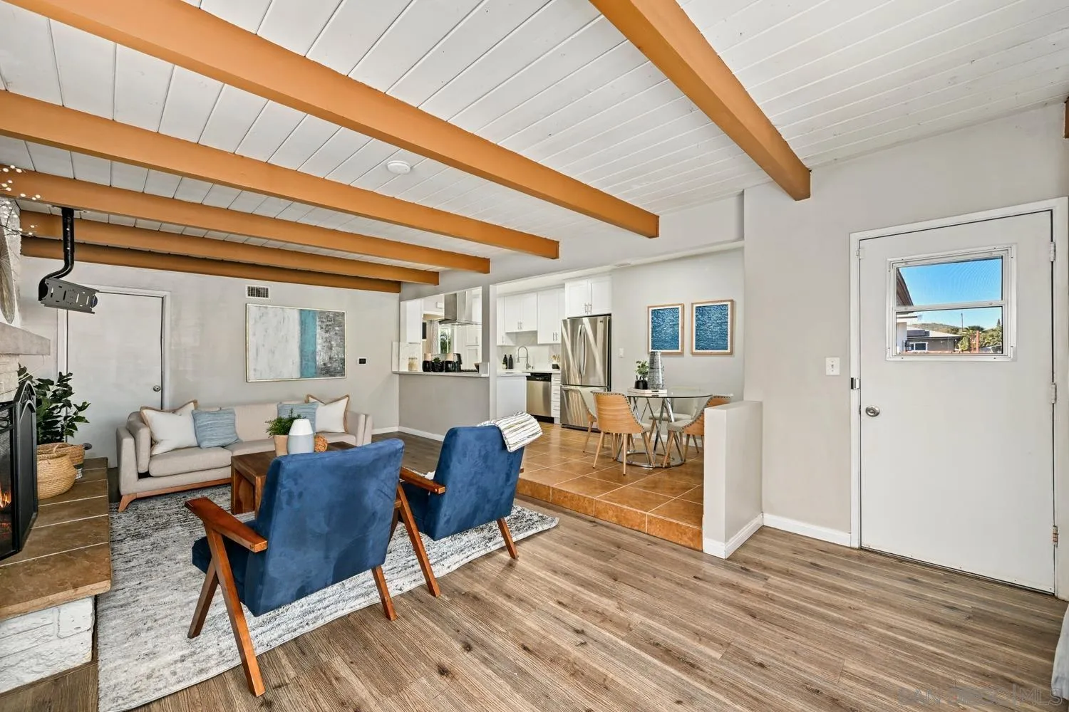720 Fern Street Escondido, CA 92027 - Photo 20 of 28 a view of a livingroom with furniture and wooden floor