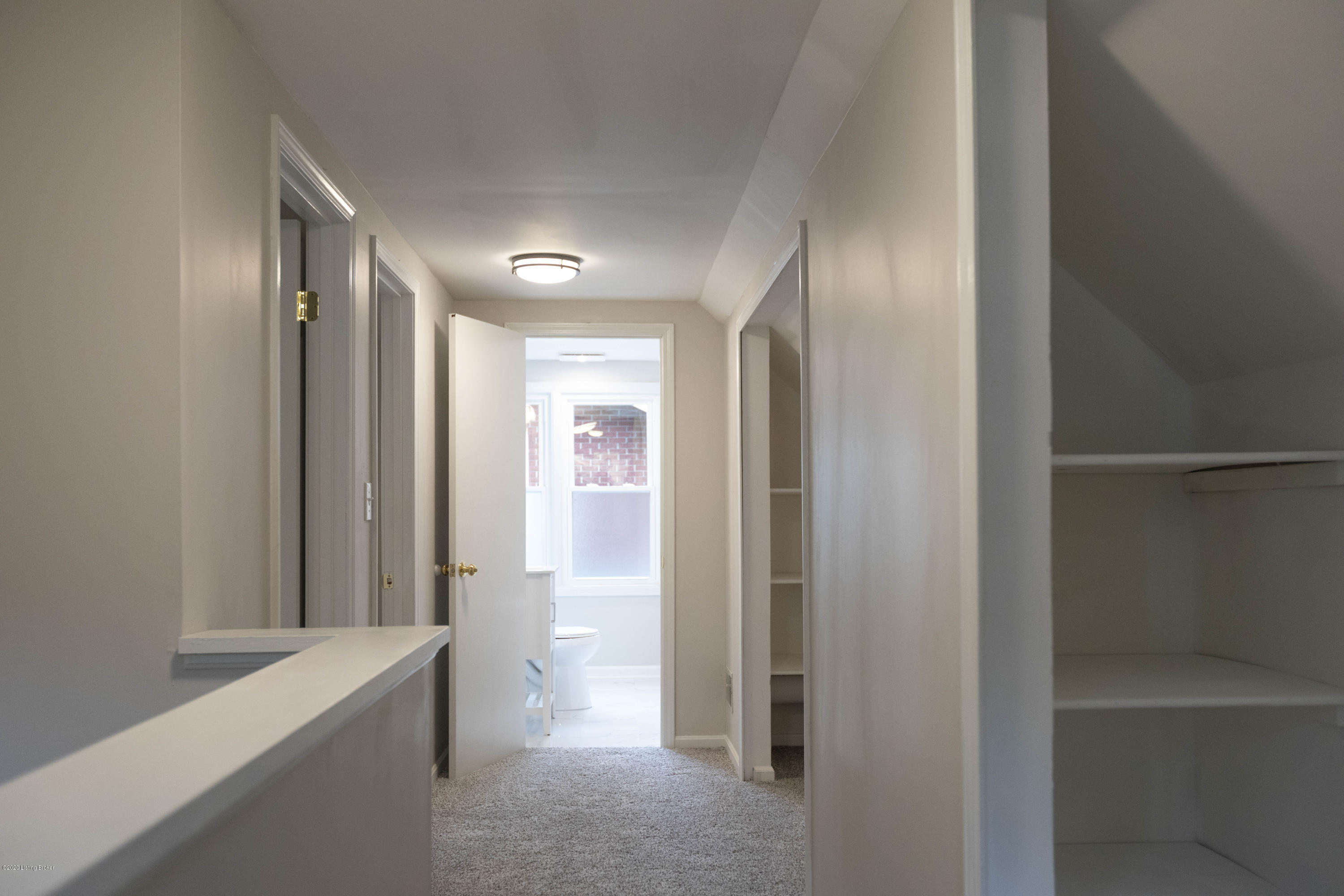 2917 Beaumont Road Louisville, KY 40205 - Photo 19 of 25 Hallway