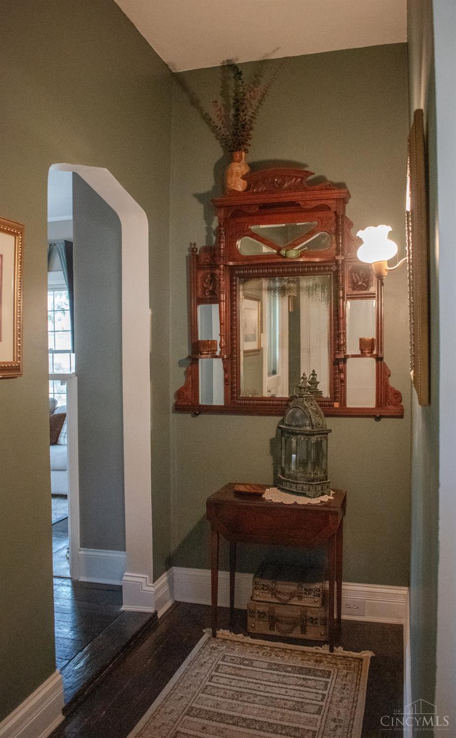 94 West Sharon Road Glendale, OH 45246 - Photo 5 of 44 Entry with wood floors.