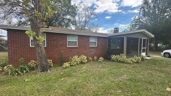 $1,600 | 1450 39th Street Northwest, Winter Haven, FL 33881