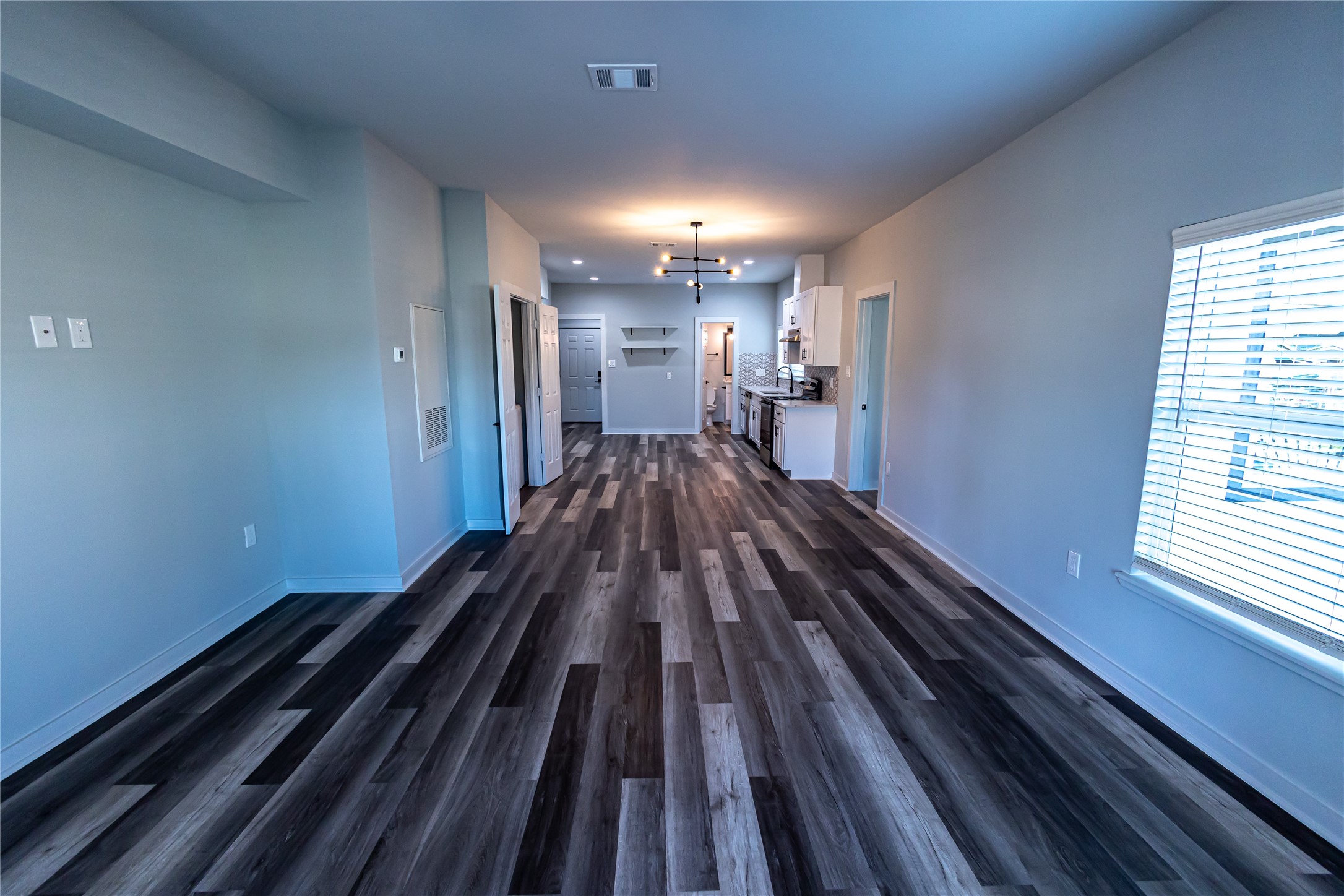 102 Marsden Street, Unit 4 Houston, TX 77011 - Photo 8 of 32