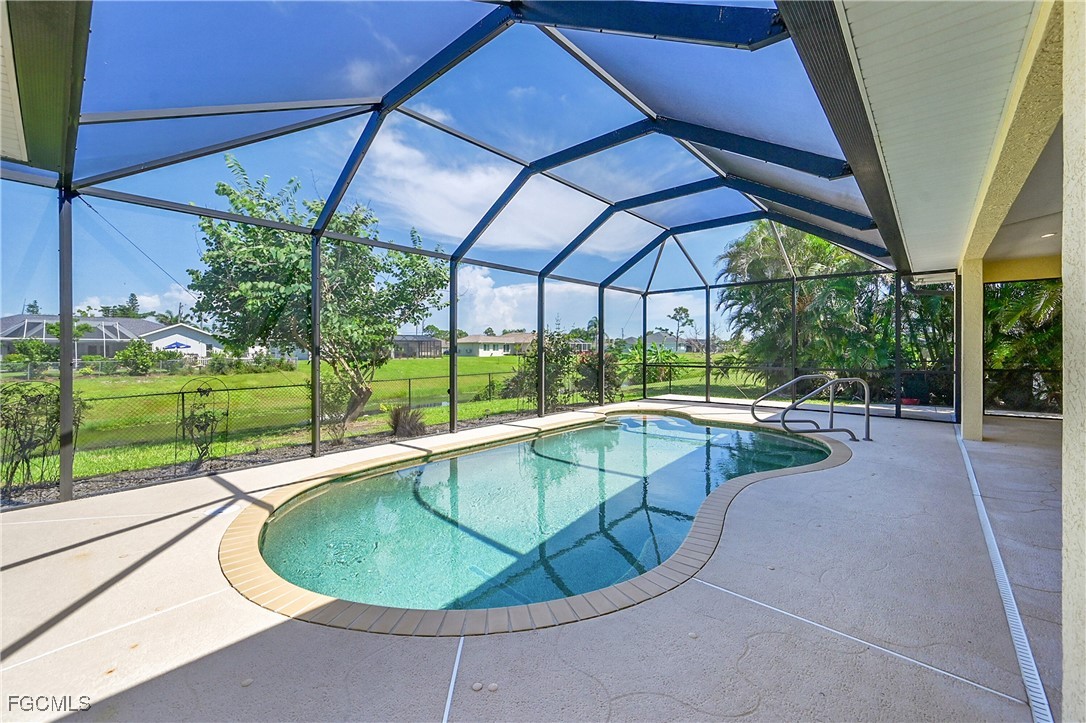 233 Fairway Road Rotonda West, FL 33947 - Photo 39 of 50 Gallery Image 39