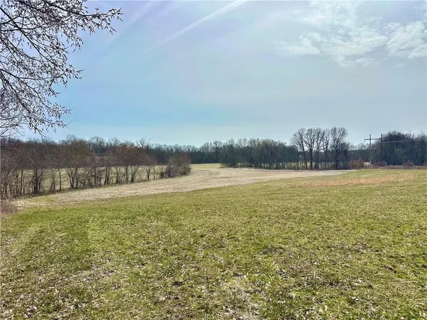 $190,000 | 401 Northwest Nw Road, Chilhowee, MO 64733