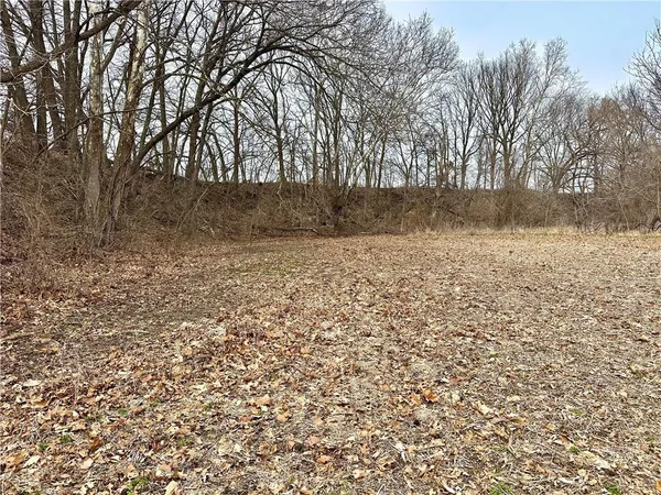 $190,000 | 401 Northwest Nw Road, Chilhowee, MO 64733