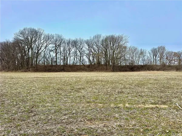 $190,000 | 401 Northwest Nw Road, Chilhowee, MO 64733