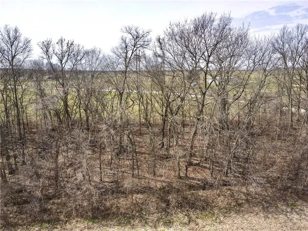 $190,000 | 401 Northwest Nw Road, Chilhowee, MO 64733