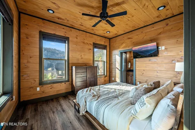 $1,300,000 | 1852 Mountain Ash Way, Sevierville, TN 37876