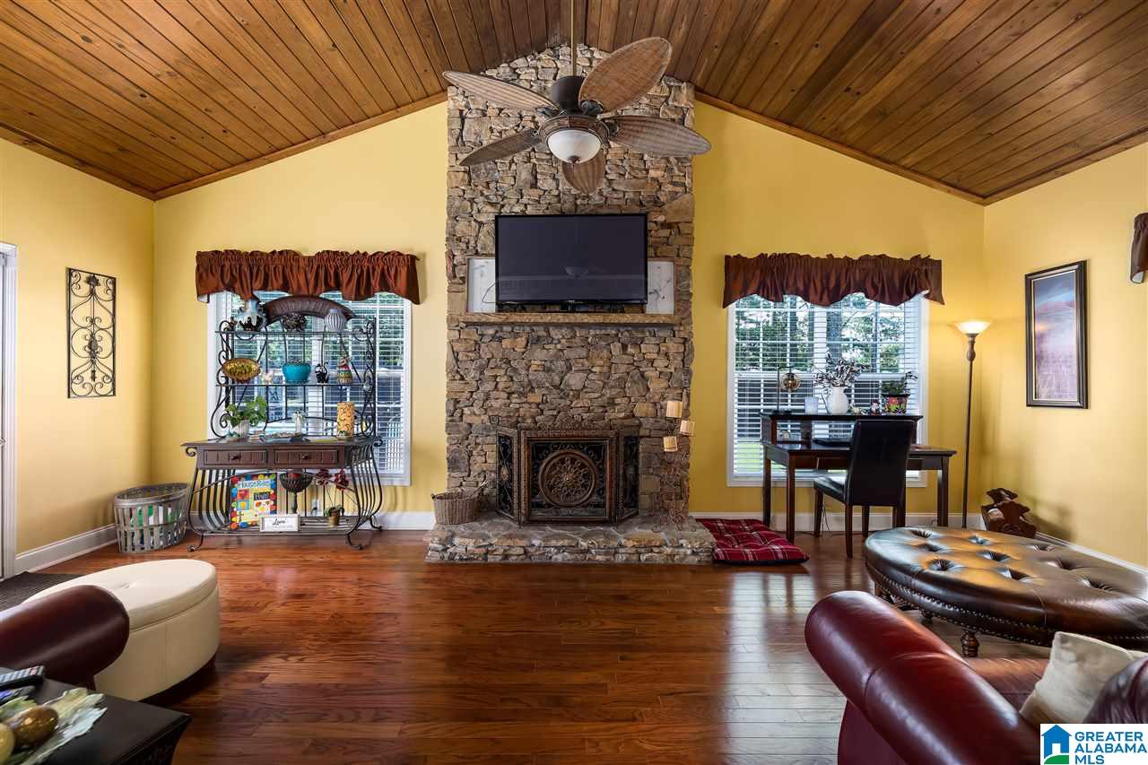 114 Azalea Trail Oneonta, AL 35121 - Photo 11 of 39