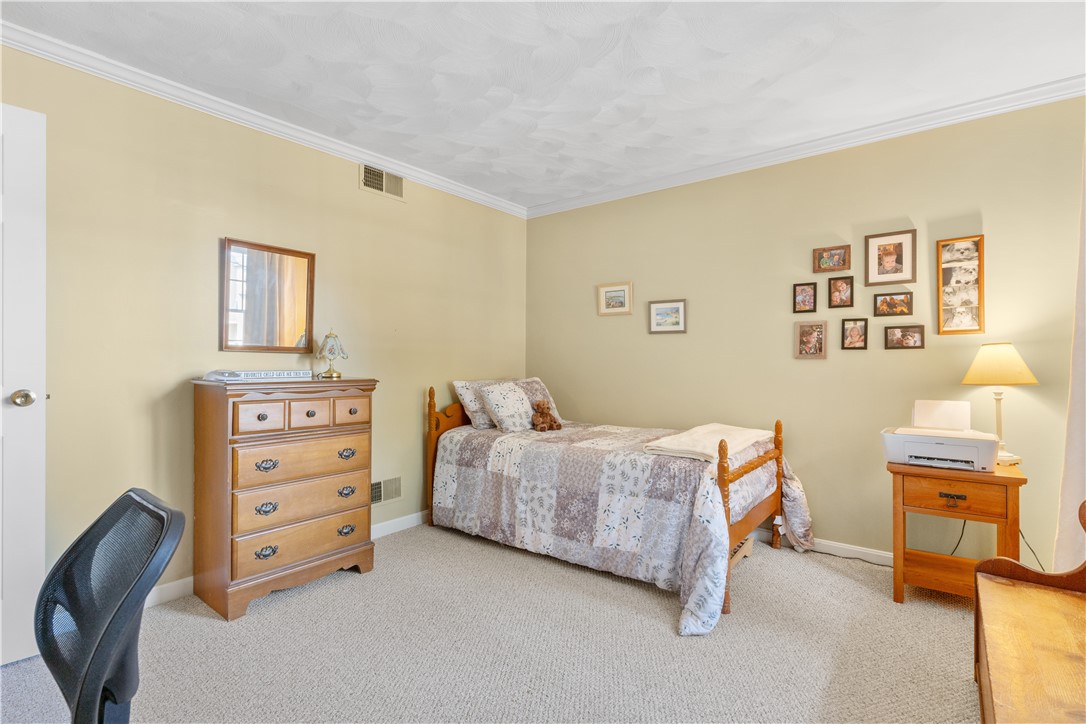 72 Trellis Drive West Warwick, RI 02893 - Photo 18 of 26 Spacious guest bedroom