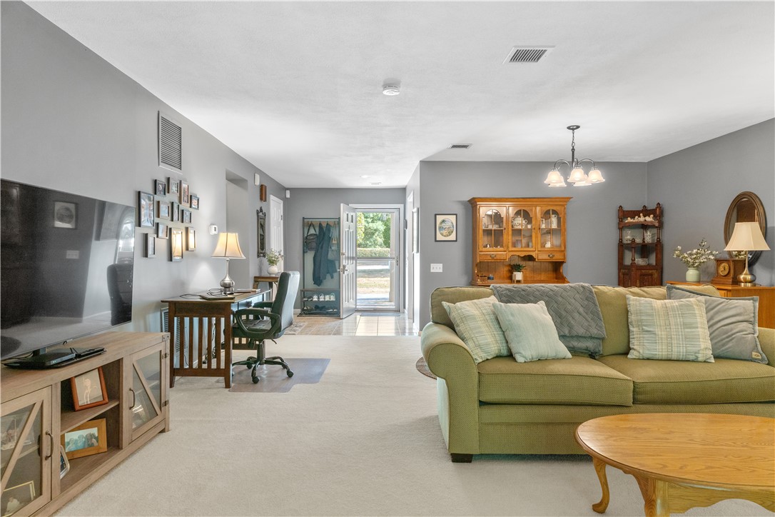 72 Trellis Drive West Warwick, RI 02893 - Photo 6 of 26 Spacious and neat!