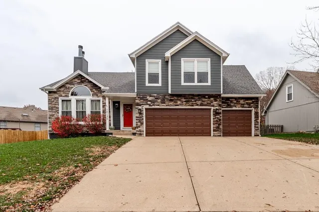$380,000 | 10135 North Tracy Avenue, Kansas City, MO 64155