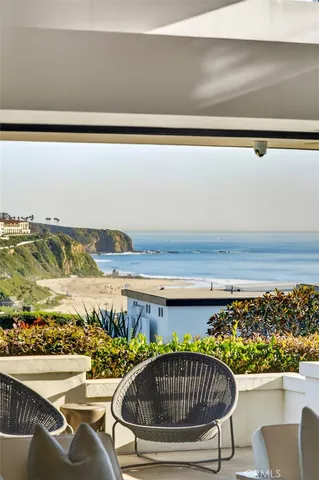 a view of a bird bath