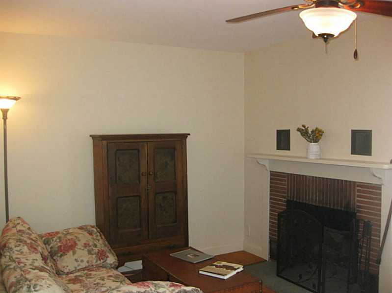 129 Rodney Road Warwick, RI 02889 - Photo 14 of 25 Living Room.