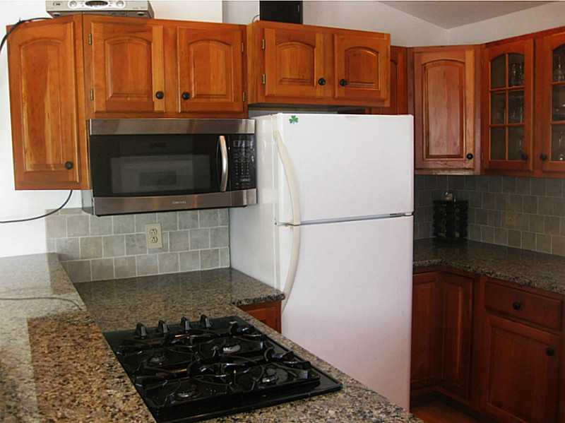 129 Rodney Road Warwick, RI 02889 - Photo 8 of 25 Kitchen.