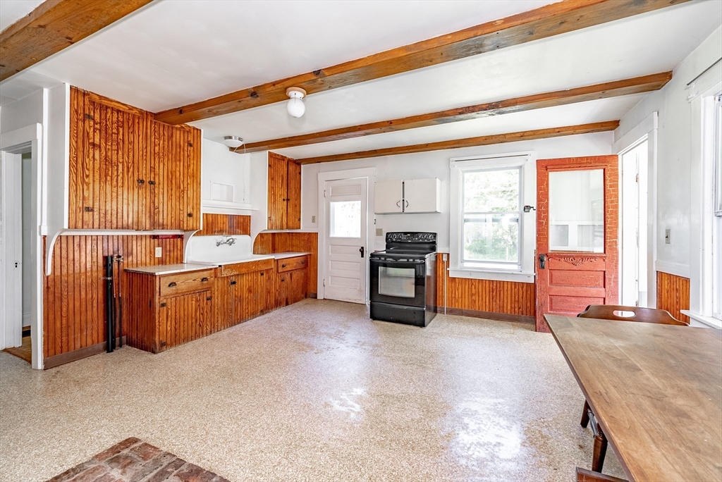 375 Stage Road Cummington, MA 01026 - Photo 8 of 32 Gallery Image 8