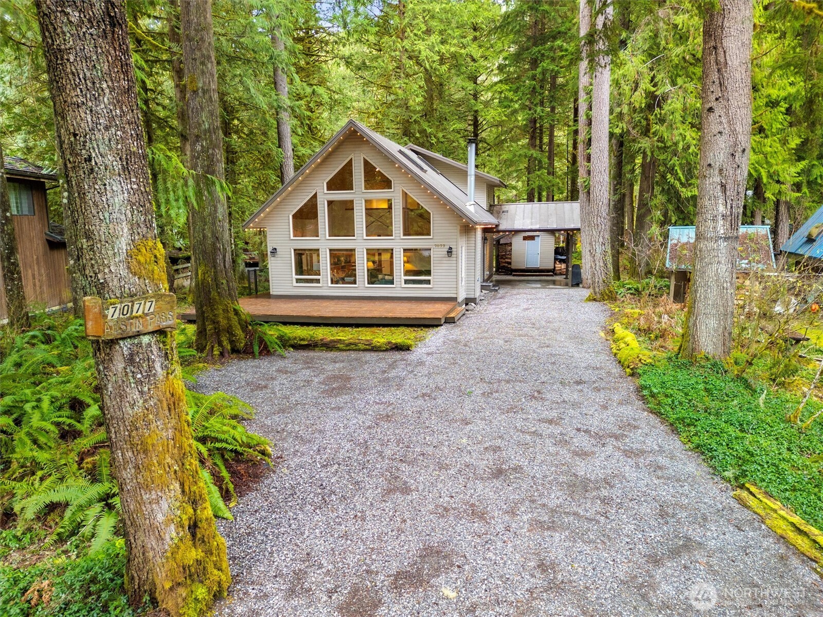 7077 Austin Pass Road Glacier, WA 98244 - Photo 2 of 35