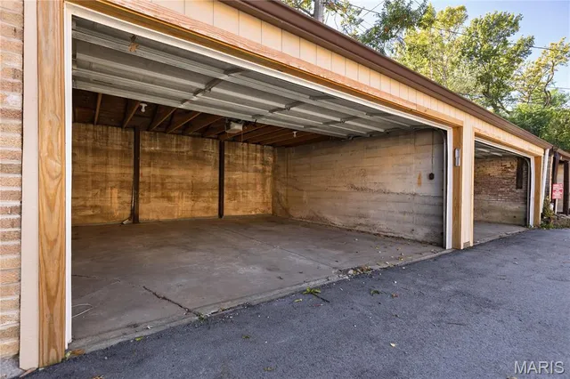 $3,500 | 7358 Pershing Avenue, St. Louis, MO 63130