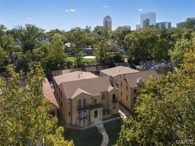 $3,500 | 7358 Pershing Avenue, St. Louis, MO 63130