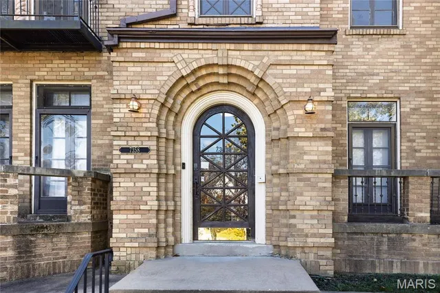 $3,500 | 7358 Pershing Avenue, St. Louis, MO 63130
