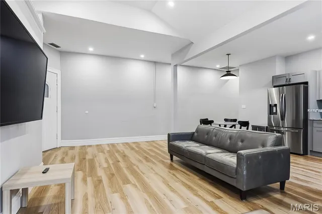 $3,500 | 7358 Pershing Avenue, St. Louis, MO 63130