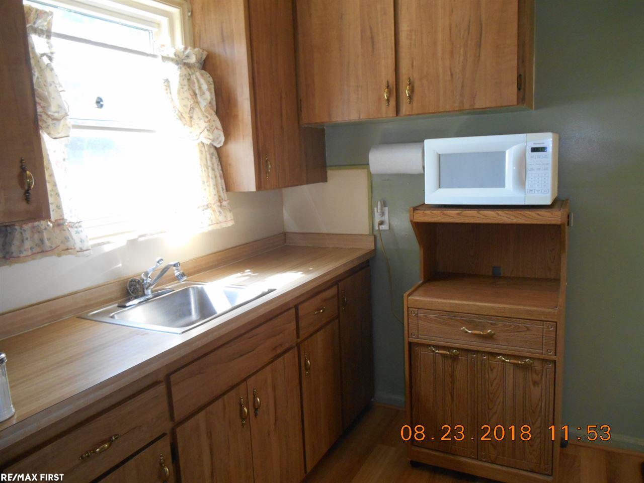 8240 Standard Street Center Line, MI 48015 - Photo 5 of 7 31357831-4.JPG