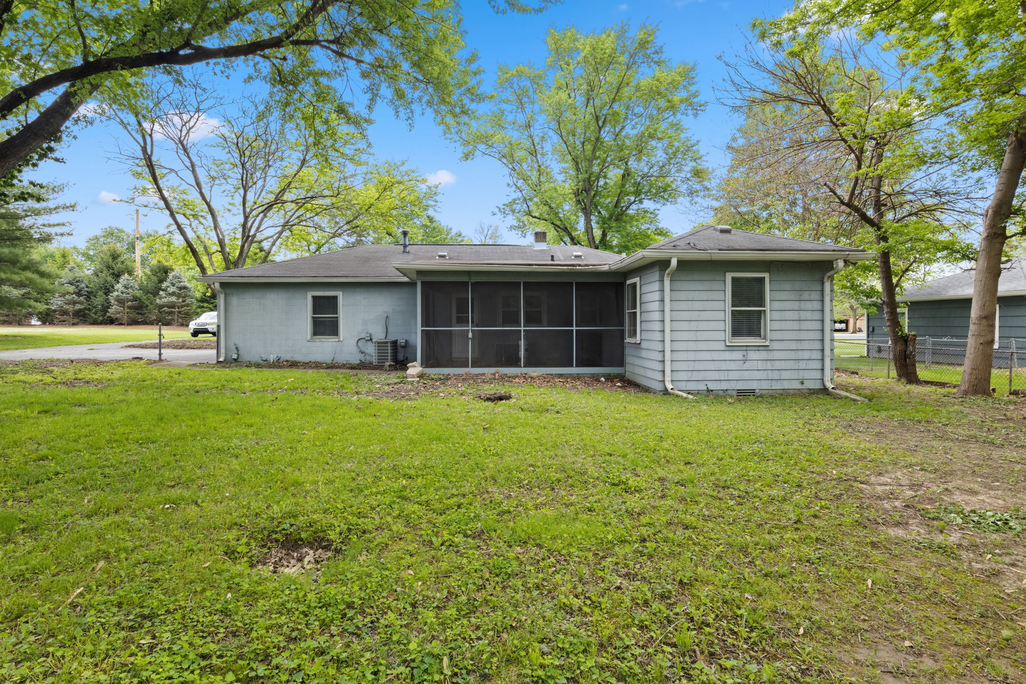 202 West Banta Road Indianapolis, IN 46217 - Photo 24 of 30 Gallery Image 24