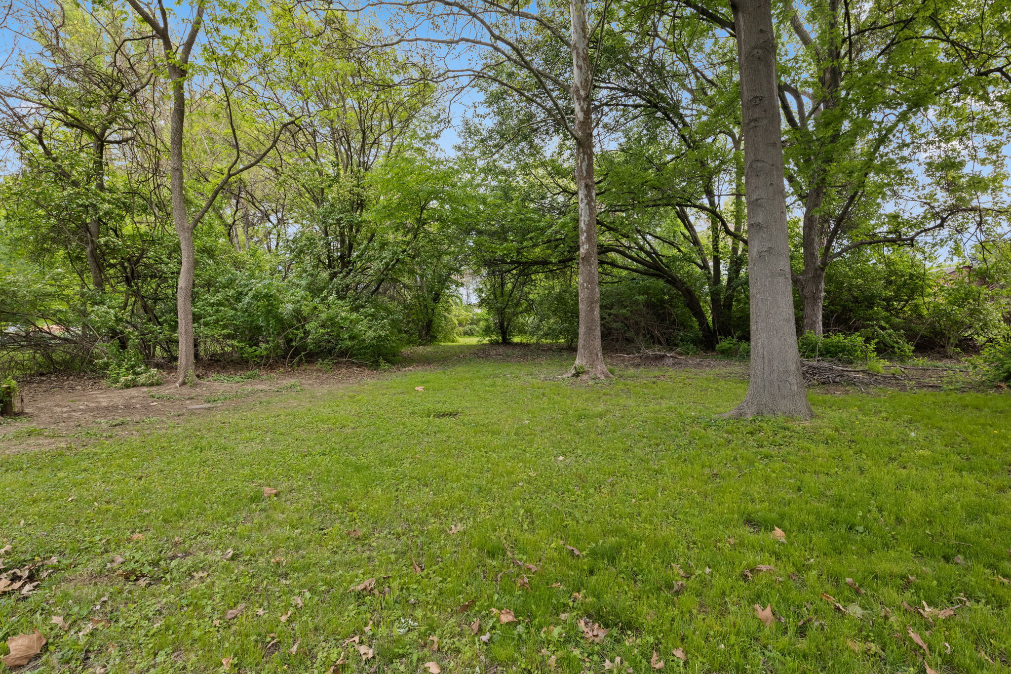 202 West Banta Road Indianapolis, IN 46217 - Photo 26 of 30 Gallery Image 26