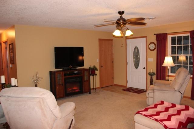 522 South 3rd Street Colona, IL 61241 - Photo 4 of 24 Gallery Image 4