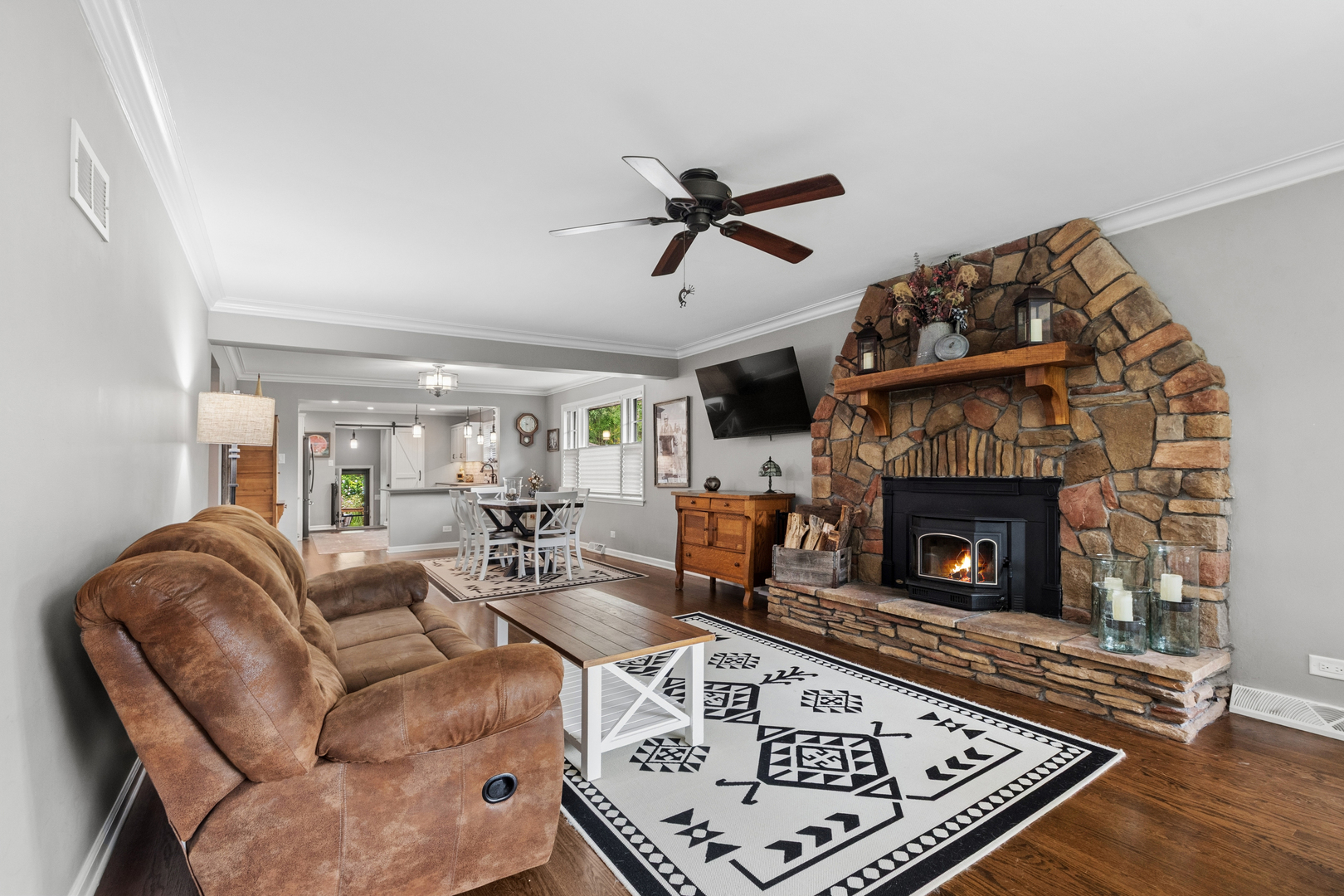 1850 Terrace Road Homewood, IL 60430 - Photo 2 of 37 Gallery Image 2