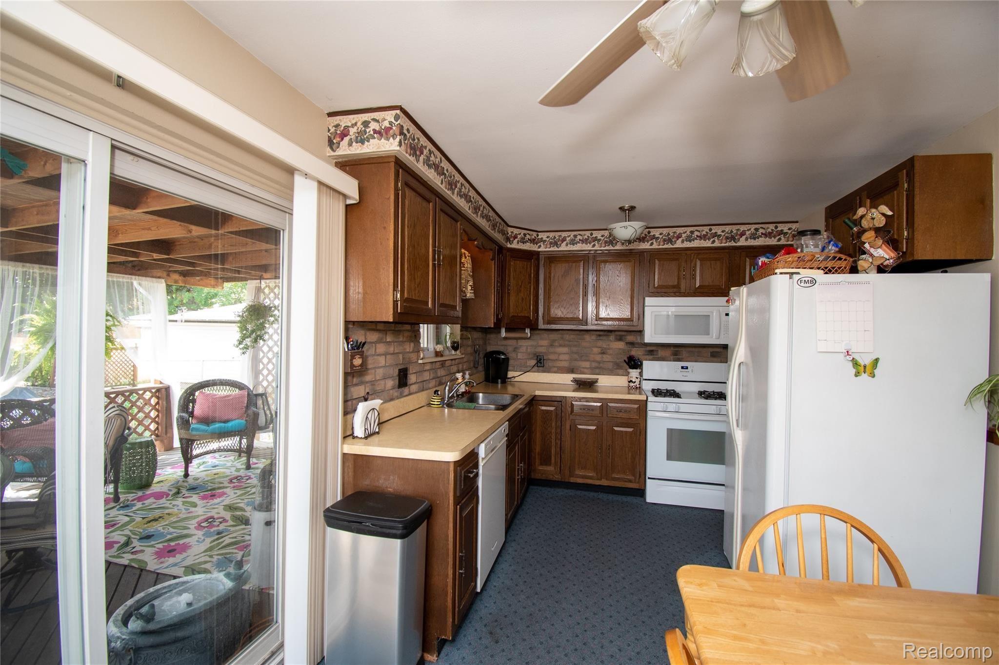 11176 Erdmann Road Sterling Heights, MI 48314 - Photo 11 of 34 DSC_0484.jpg