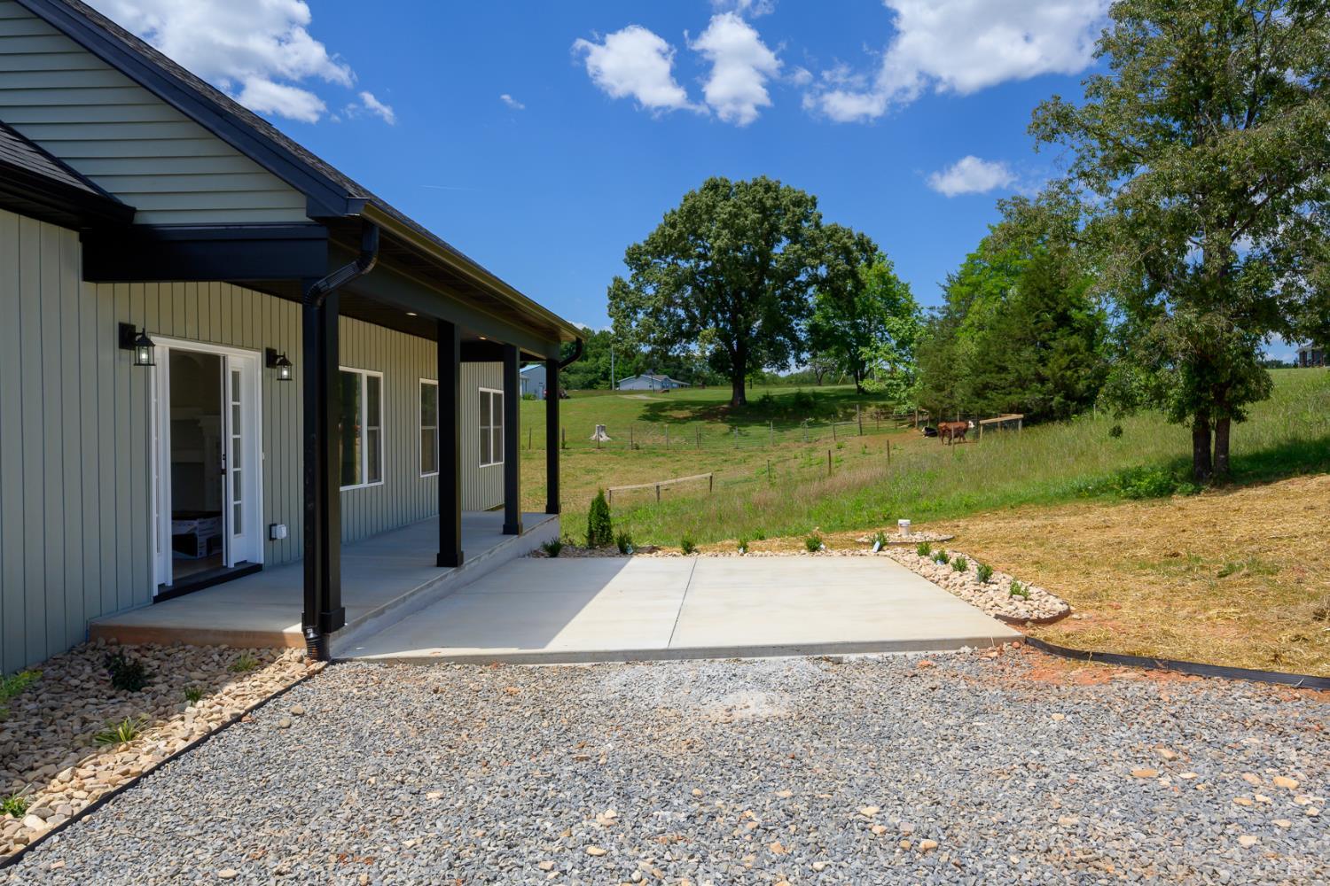 2249 Lipscomb Road Moneta, VA 24121 - Photo 2 of 60