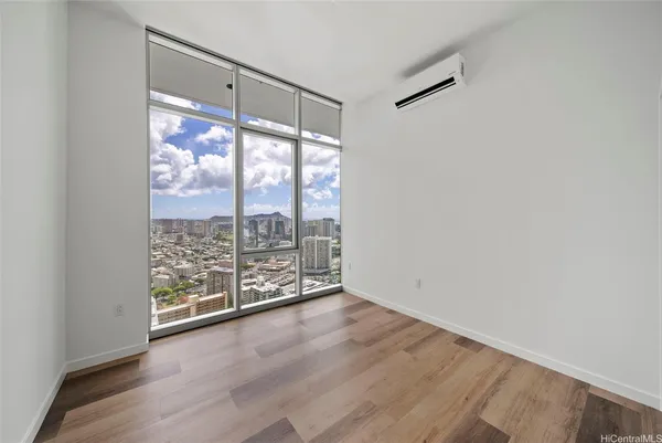 $5,000 | 1500 Rycroft Street, Unit 4401R, Honolulu, HI 96814