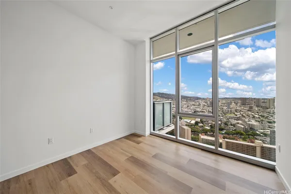 $5,000 | 1500 Rycroft Street, Unit 4401R, Honolulu, HI 96814