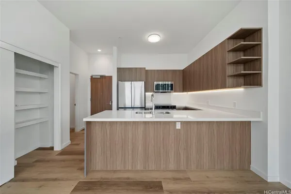 $5,000 | 1500 Rycroft Street, Unit 4401R, Honolulu, HI 96814