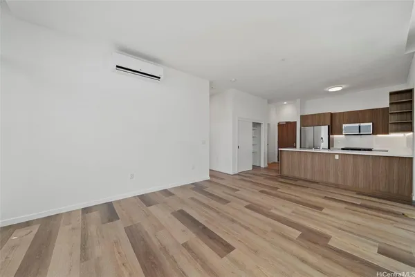 $5,000 | 1500 Rycroft Street, Unit 4401R, Honolulu, HI 96814