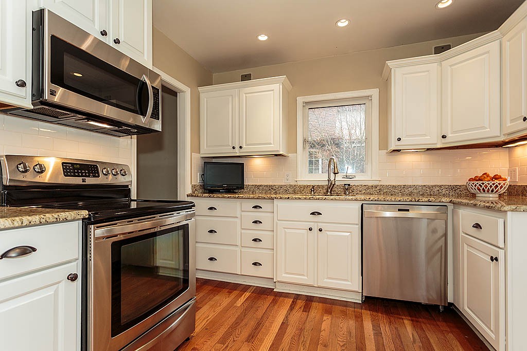 11 Ivy Road Belmont, MA 02478 - Photo 7 of 17