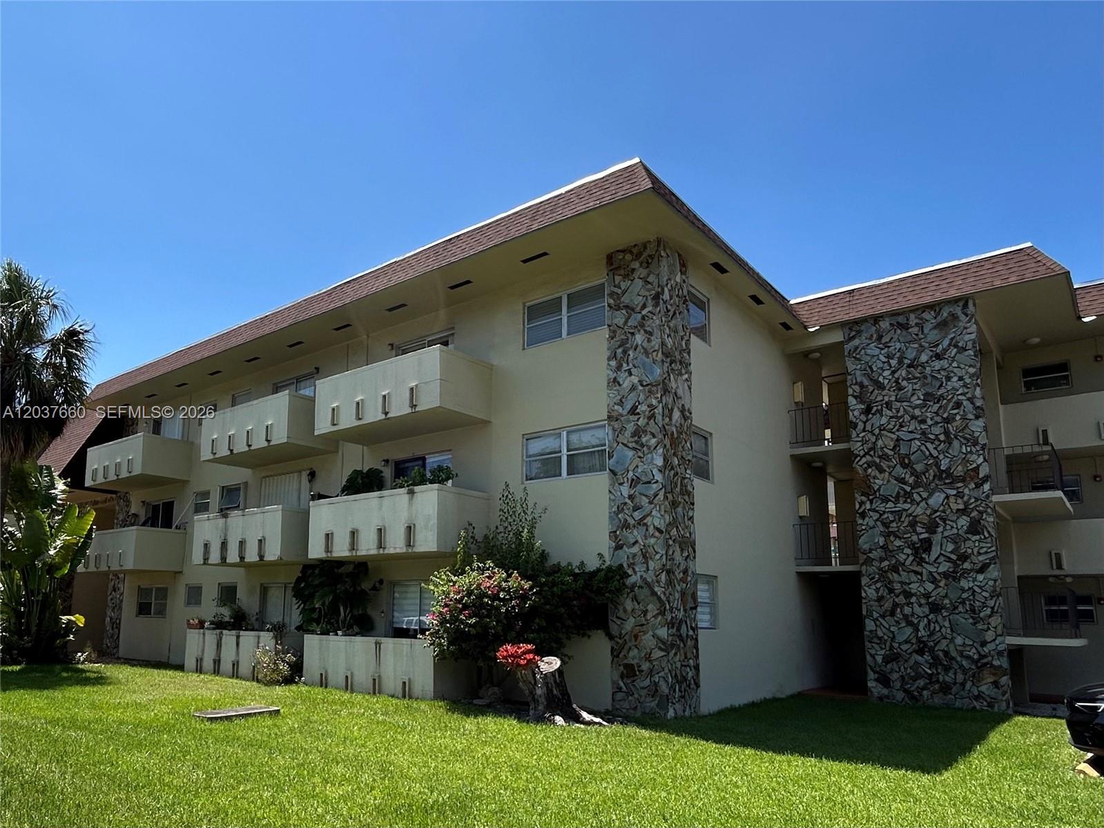 7505 Southwest 82nd Street, Unit 320 Miami, FL 33143 - Photo 1 of 37