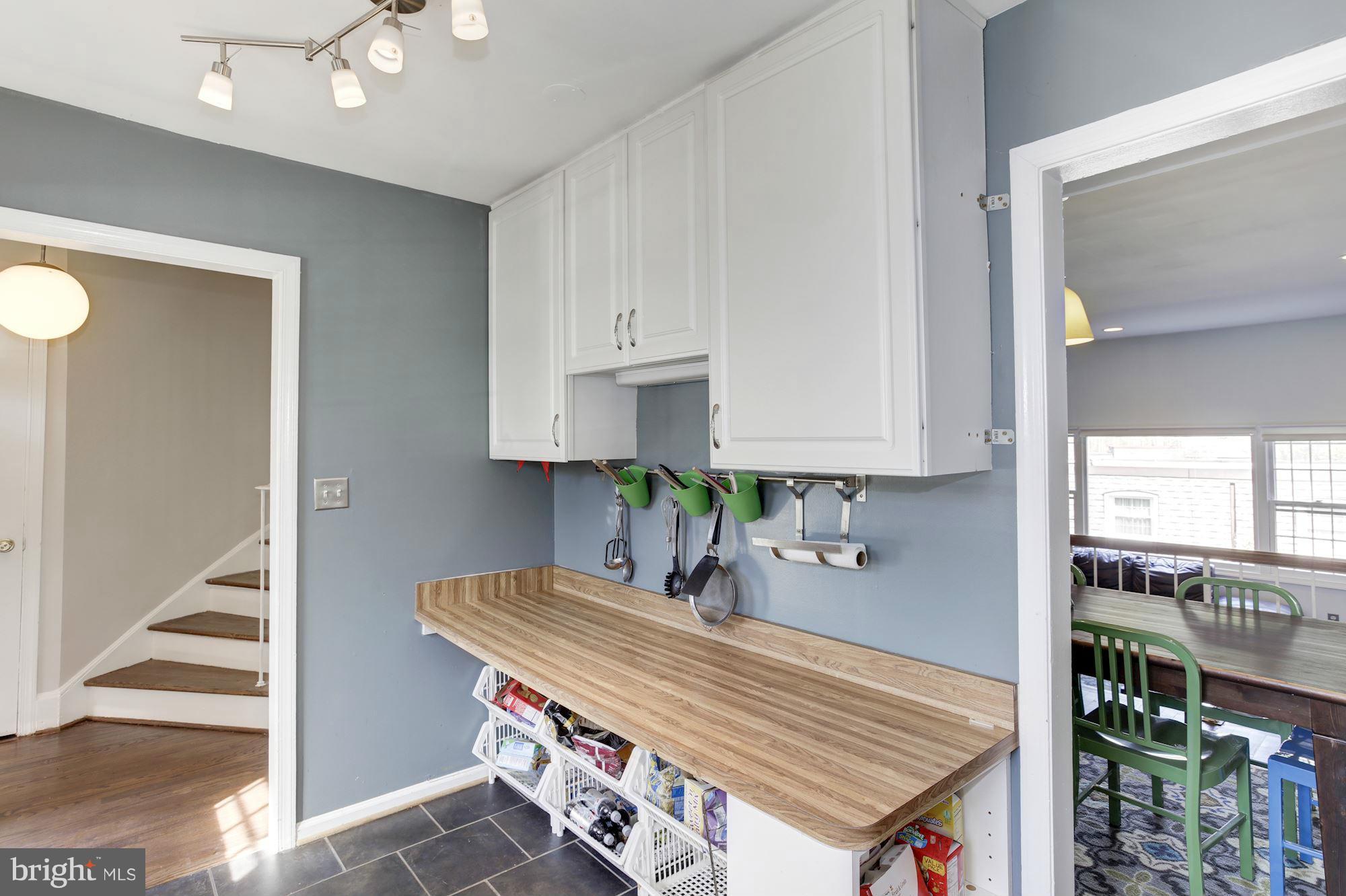 5931 Bayshire Road, Unit 117 Springfield, VA 22152 - Photo 8 of 29 Kitchen