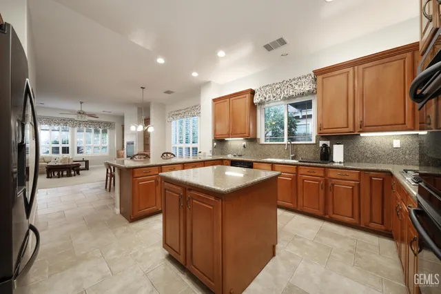 $650,000 | Undisclosed Address, Bakersfield, CA 93311