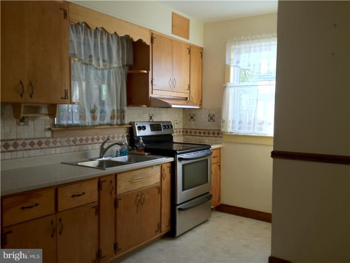 4425 Garnet Mine Road Boothwyn, PA 19061 - Photo 7 of 14 Kitchen