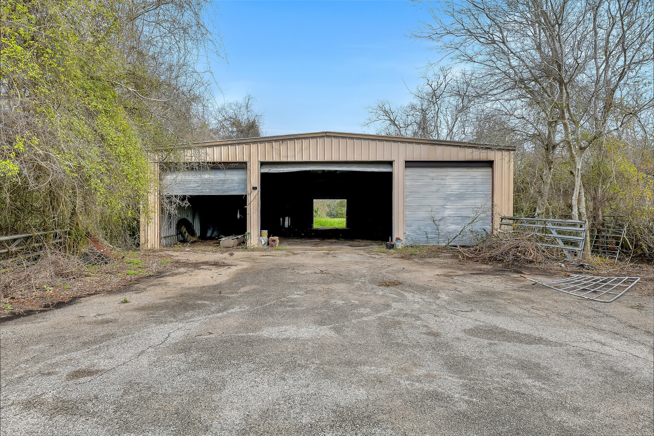 4918 Farmer Road Alvin, TX 77511 - Photo 6 of 18 a view of empty room with a fireplace