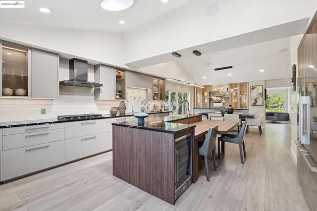 $2,498,000 | 38 Lenelle Court, Moraga, CA 94556